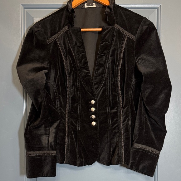 White House Black Market Black Velvet Fitted Blazer | Statement Jacket | Size 6 - Picture 3 of 9
